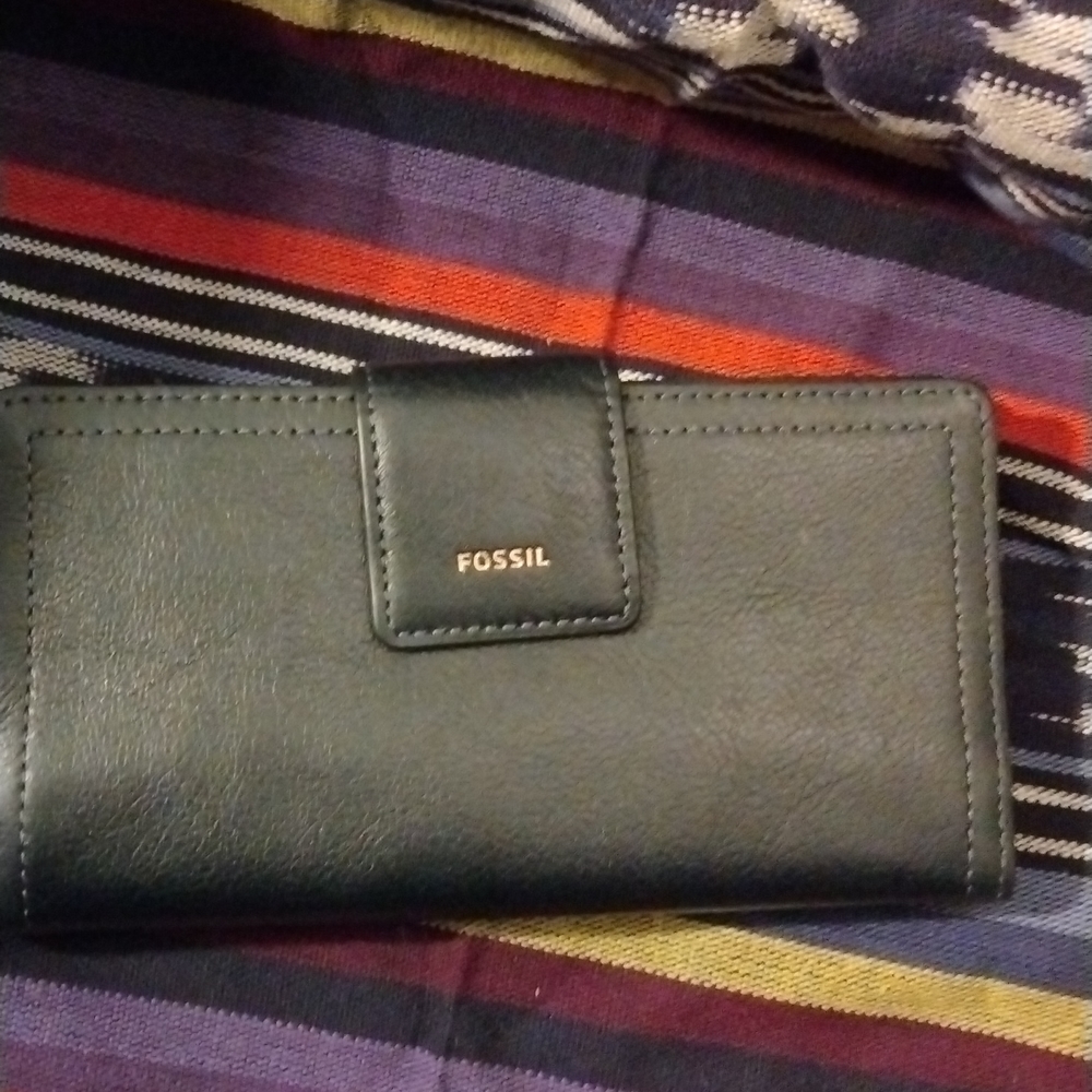 Fossil Wallet - image 1